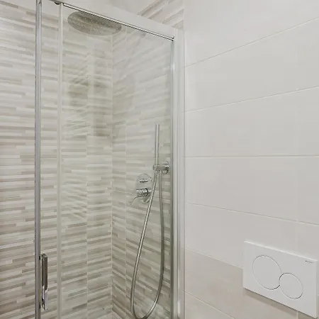Pietra Gialla Apartment *